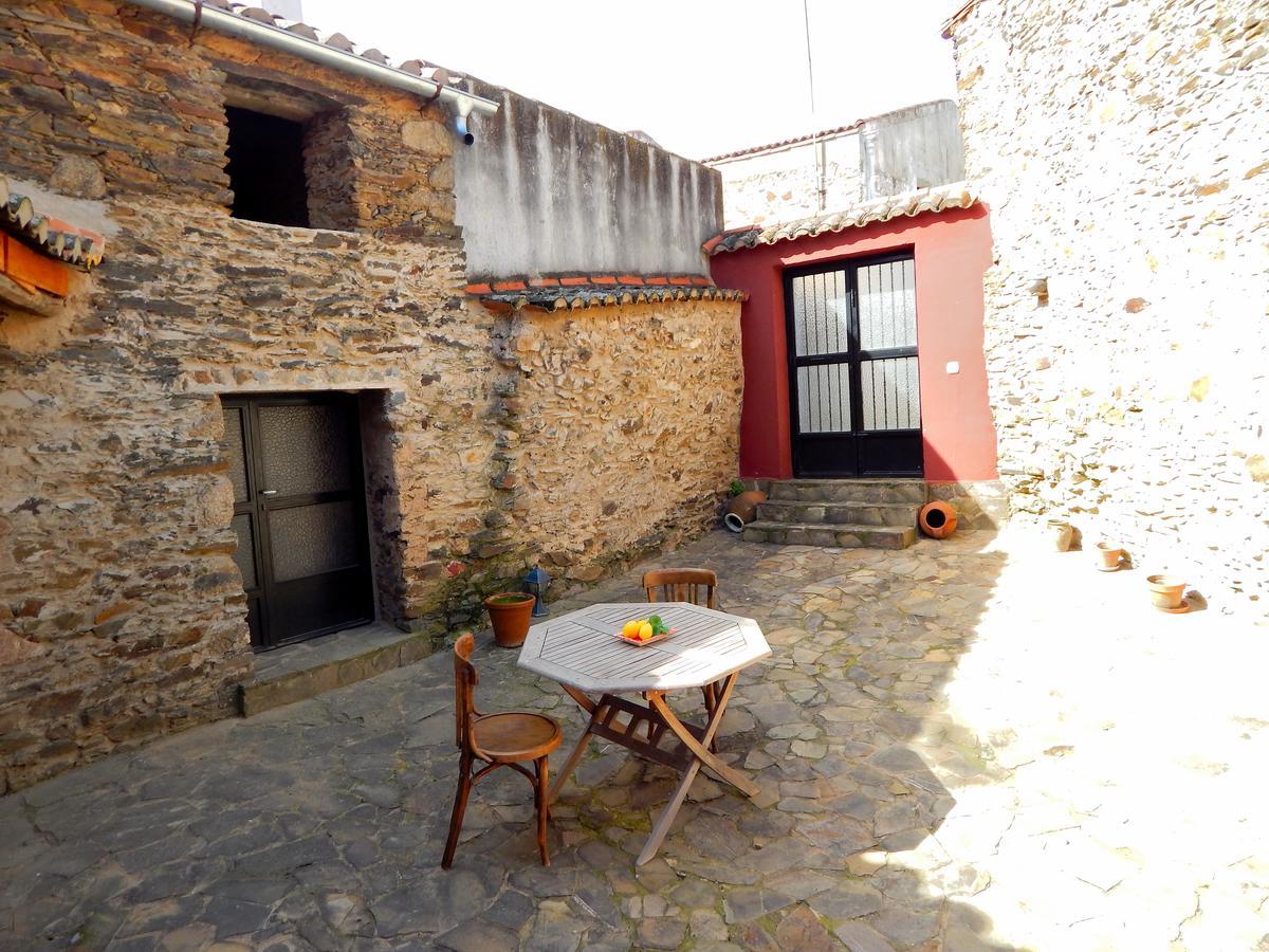 Casa Rural La Perra Gorda Zorita  Luaran gambar